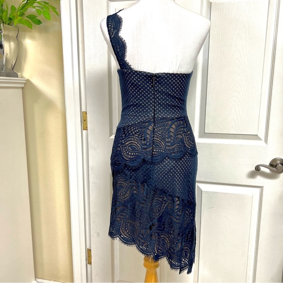 BCBGMAXAZRIA One-shoulder Lace Dress in Blue Lyst asymmetric illusion women’s 2 - Picture 9 of 12